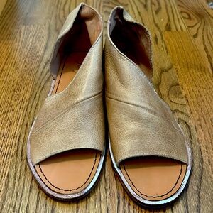 Brand new Free People sandals